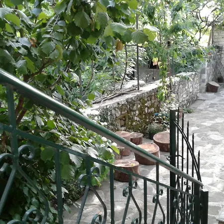 Village Cottages Bakuli Saraqinishte